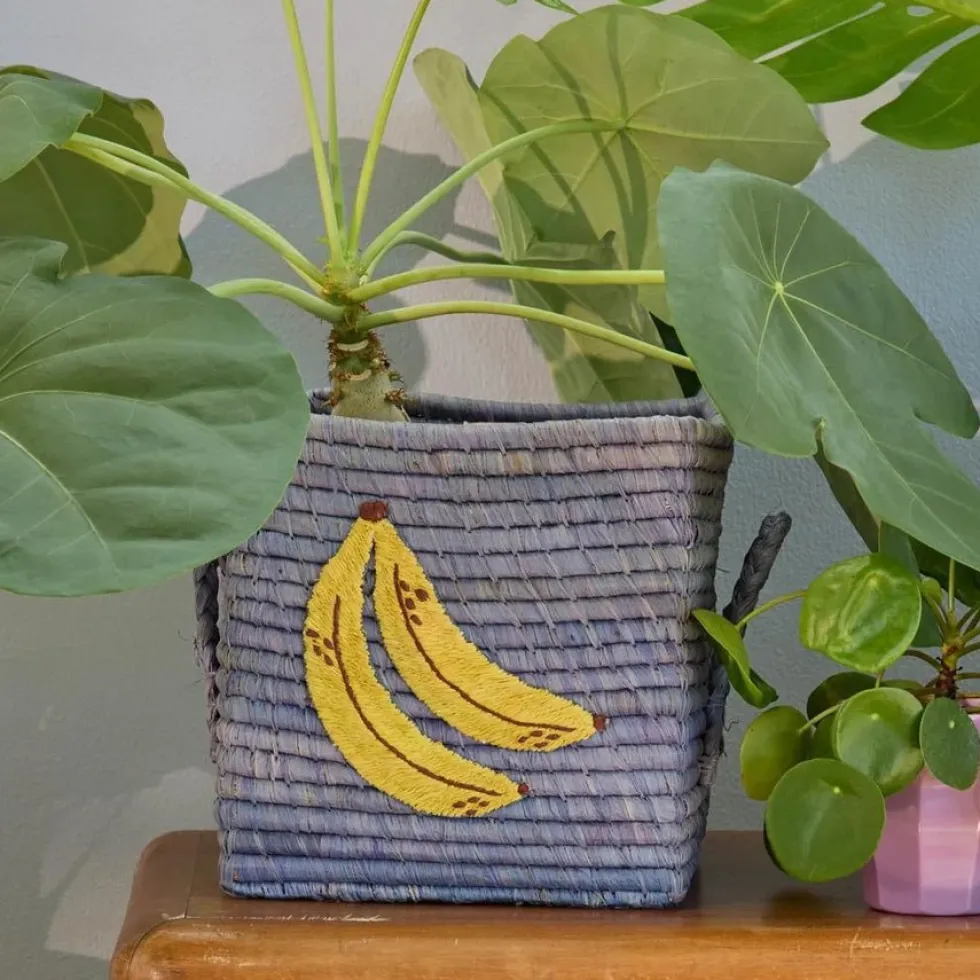 Opbevaringskurv Med Big Banana Broderi Og Håndtag (small)