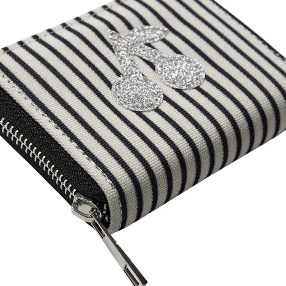 Pung White Black Striped