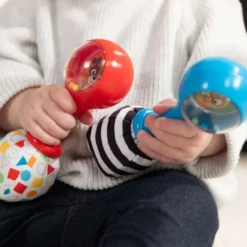 Shake & Groove™ Maracas
